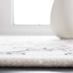 Safavieh Fifth Avenue 135 Rug, FTV135 - Ivory / Black