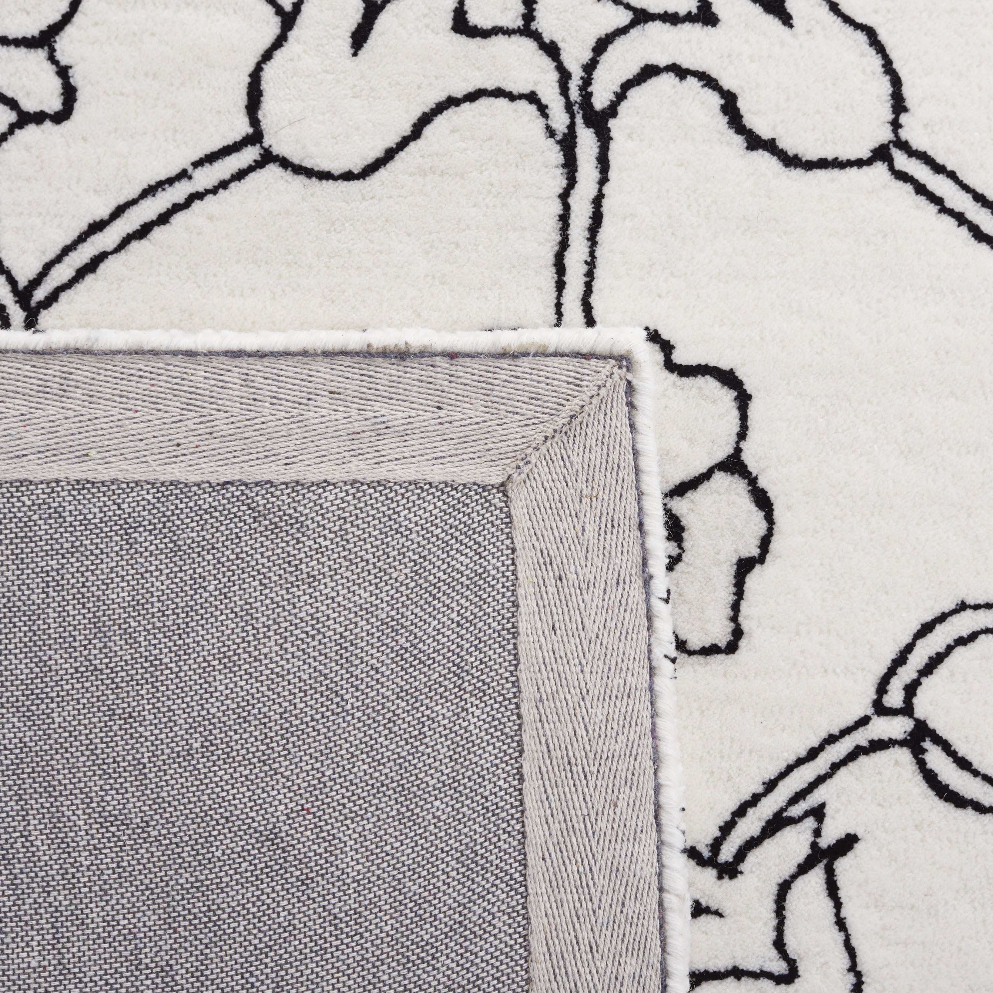 Safavieh Fifth Avenue 135 Rug, FTV135 - Ivory / Black