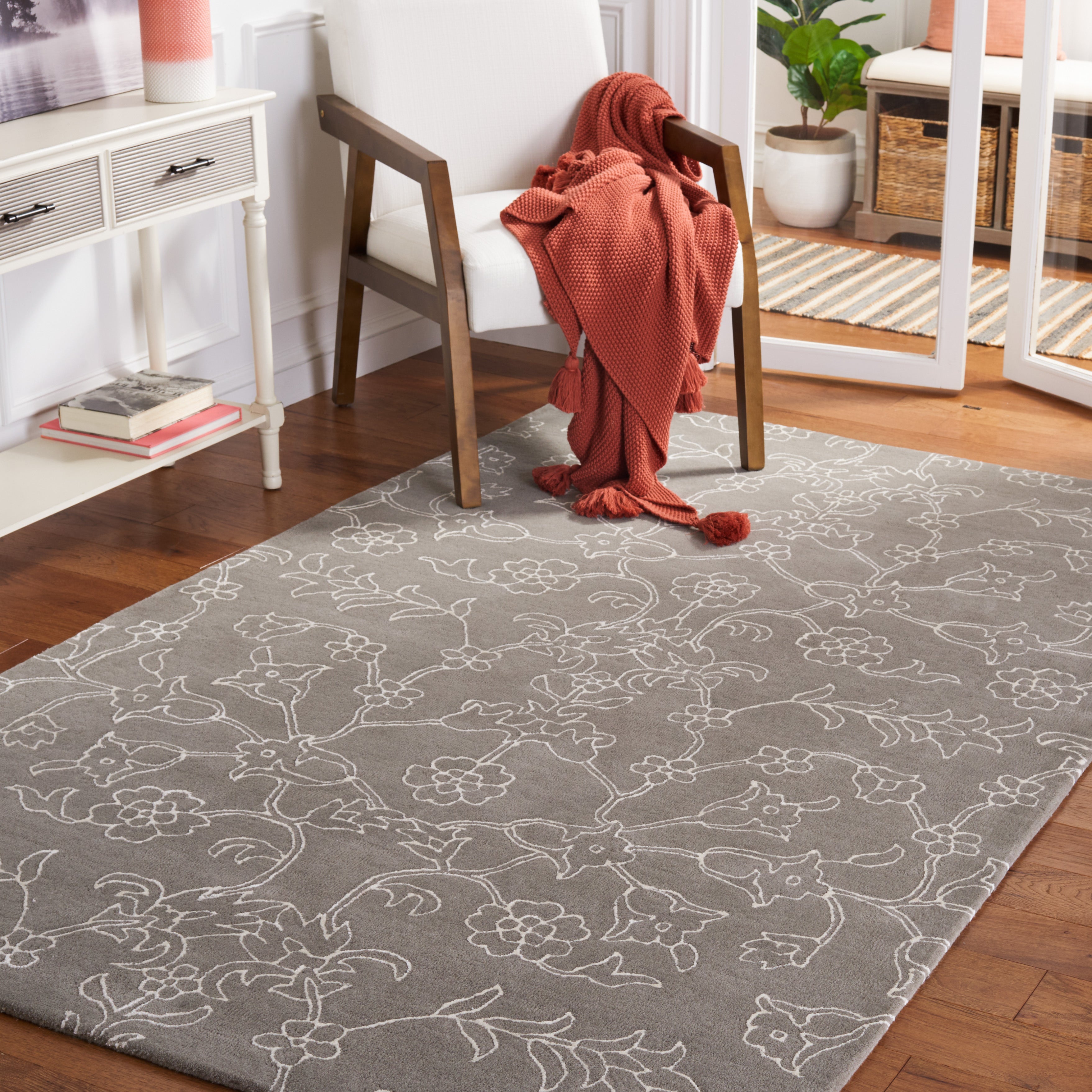 Safavieh Fifth Avenue 135 Rug, FTV135 - Dark Grey / Ivory