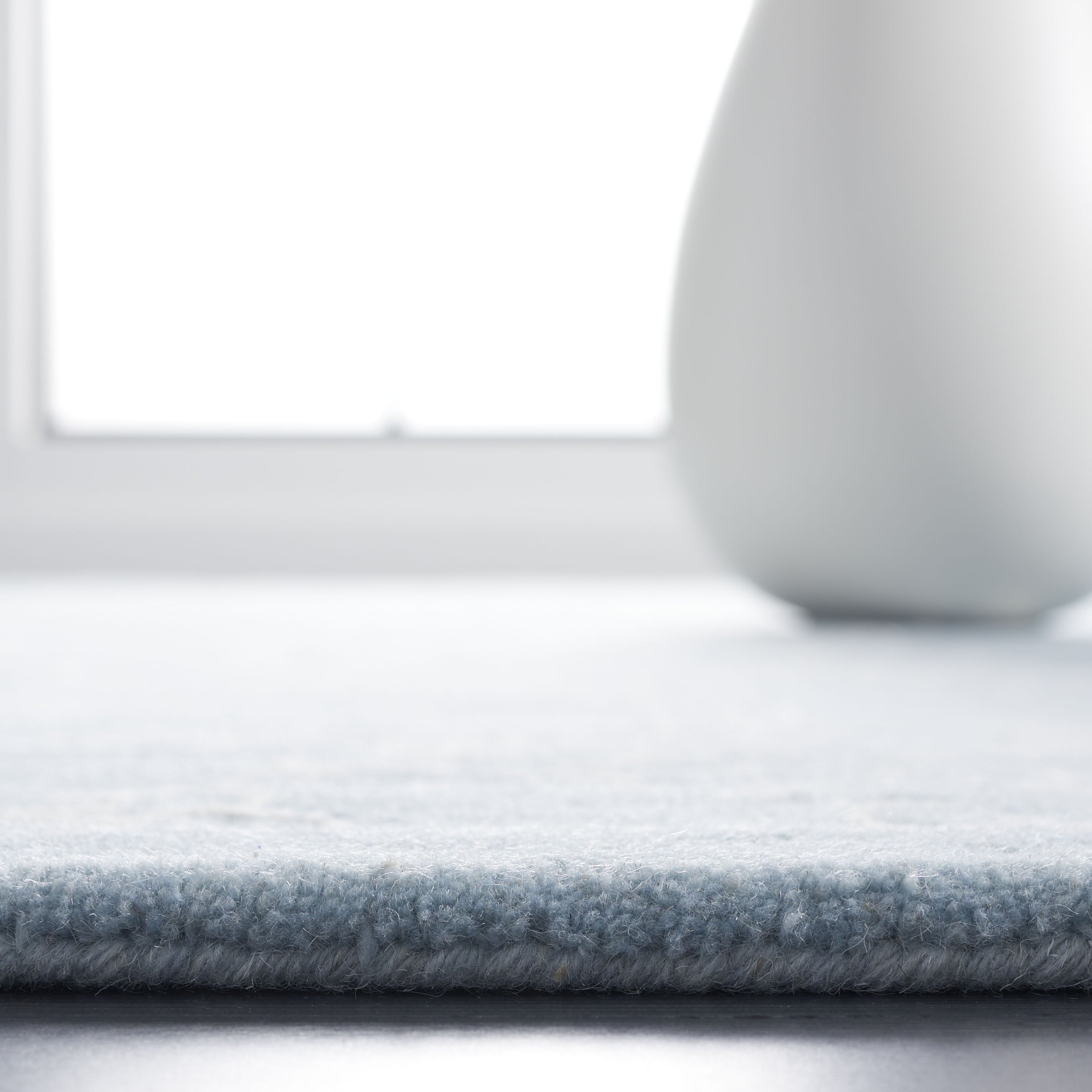 Safavieh Fifth Avenue 135 Rug, FTV135 - Blue / Ivory