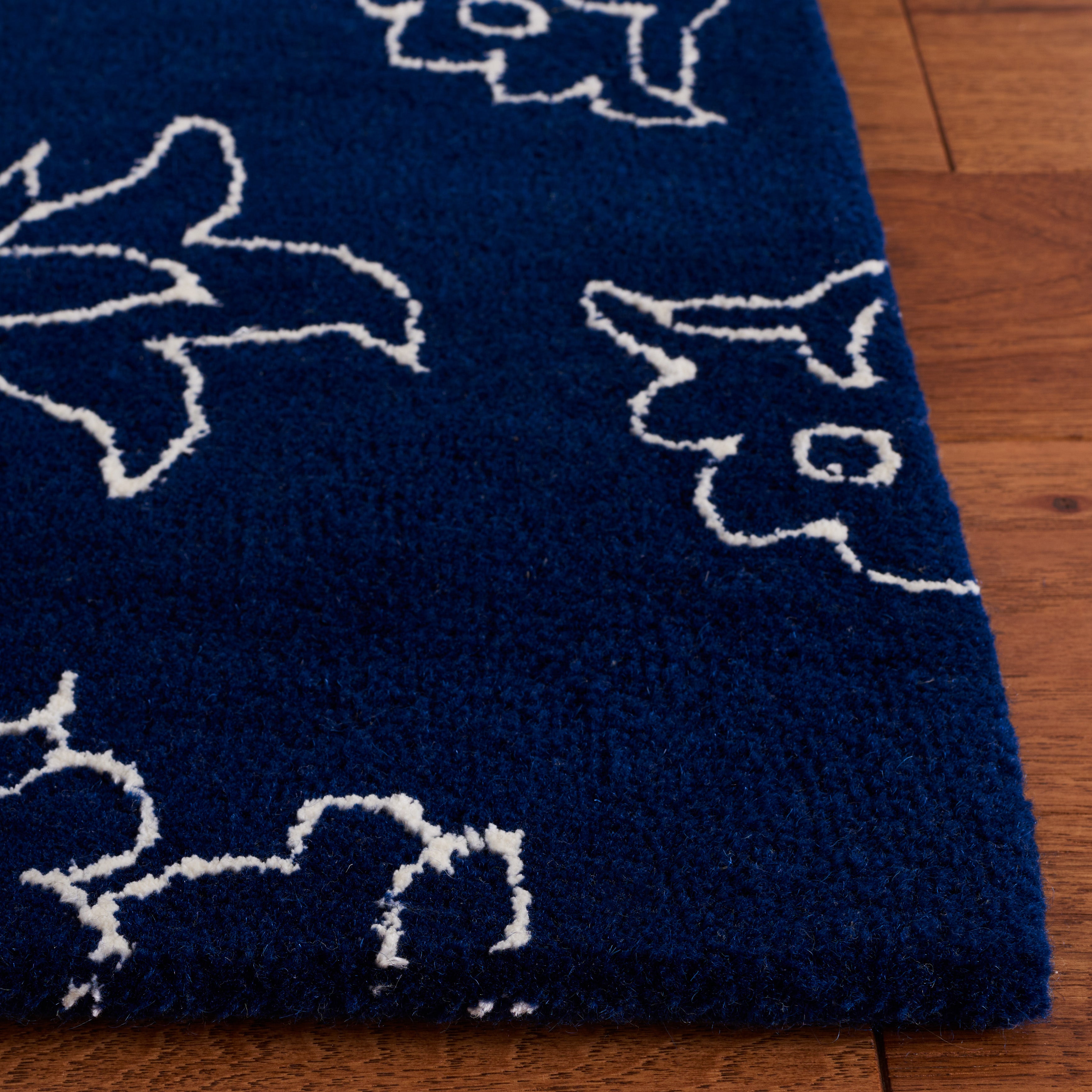 Safavieh Fifth Avenue 135 Rug, FTV135 - Navy / Ivory
