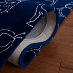 Safavieh Fifth Avenue 135 Rug, FTV135 - Navy / Ivory