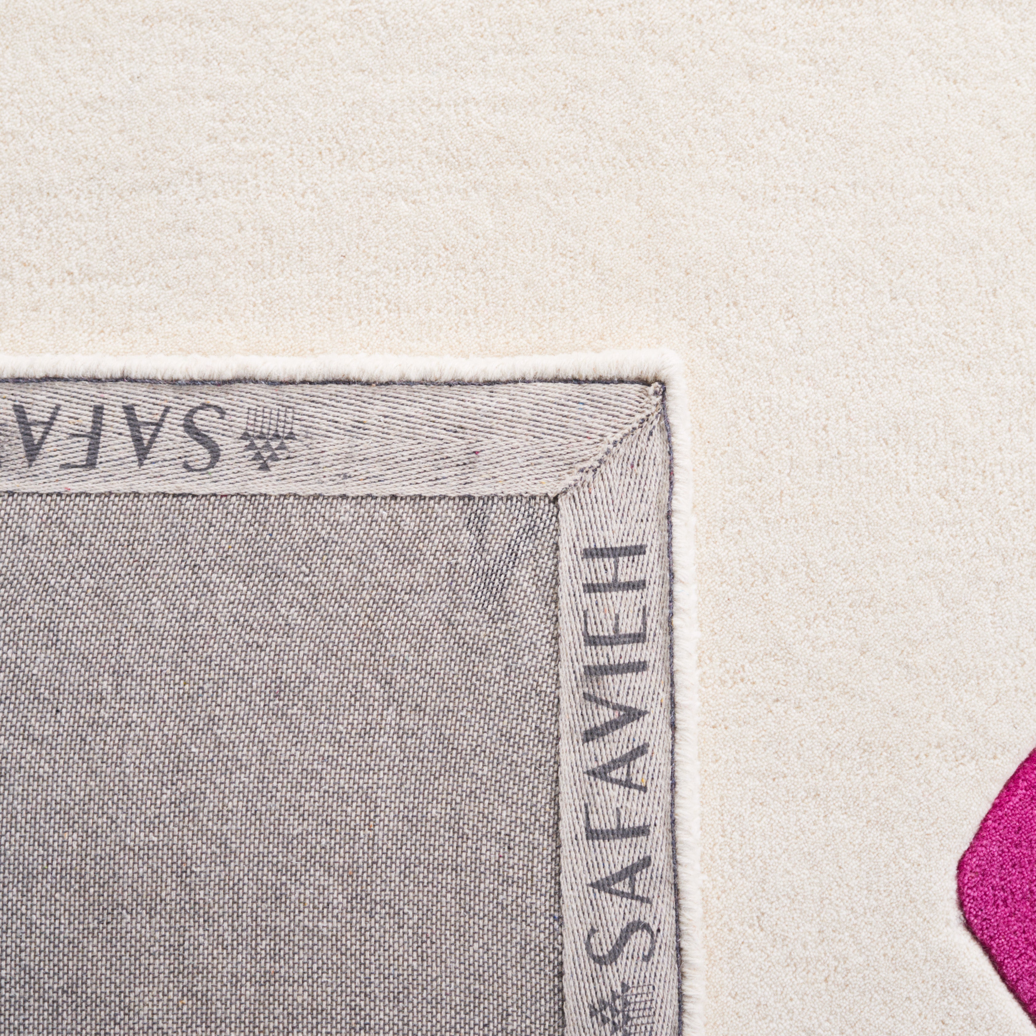 Safavieh Fifth Avenue 142 Rug, FTV142 - Ivory / Pink