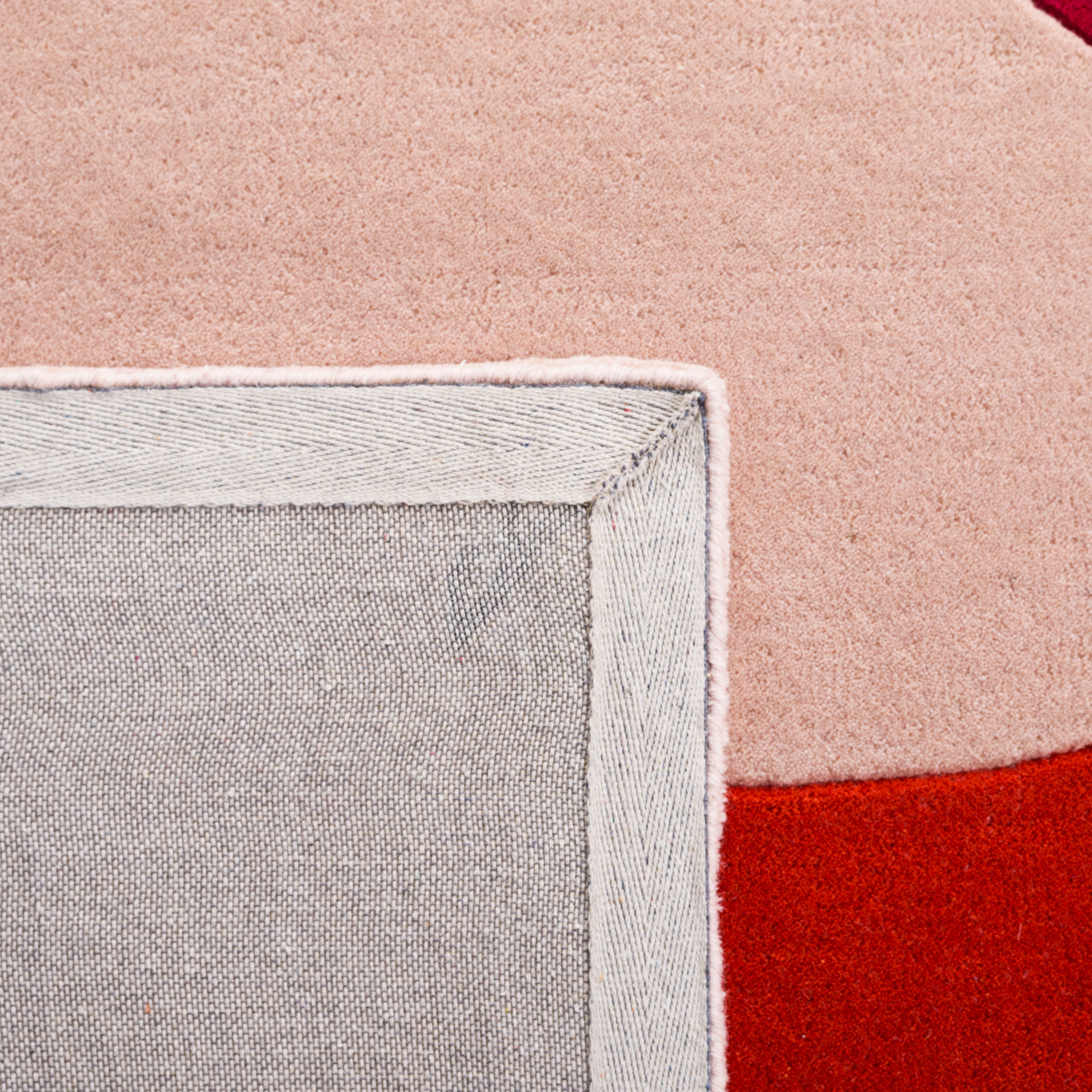 Safavieh Fifth Avenue 143 Rug, FTV143 - Ivory / Red