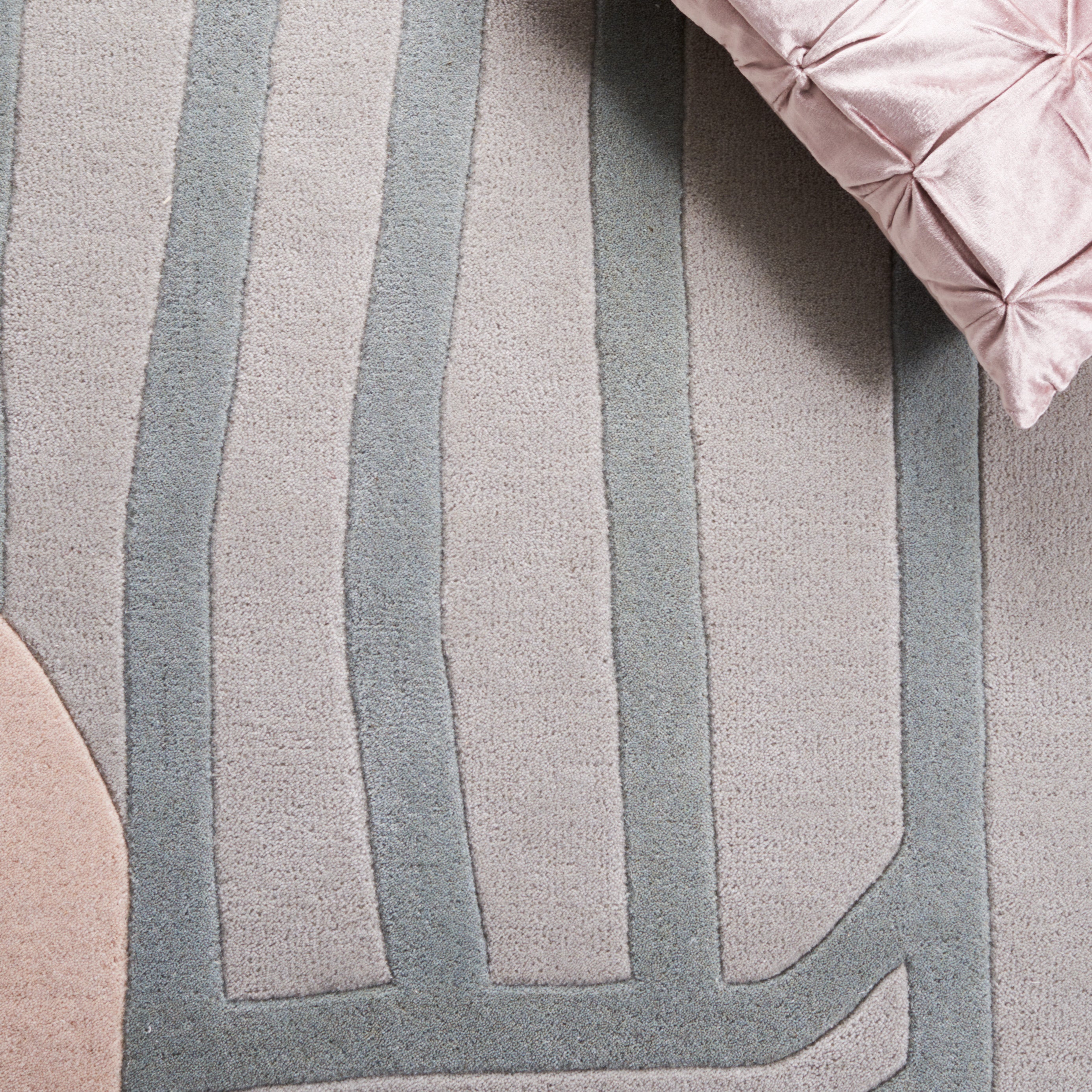 Safavieh Fifth Avenue 145 Rug, FTV145 - Ivory / Brown