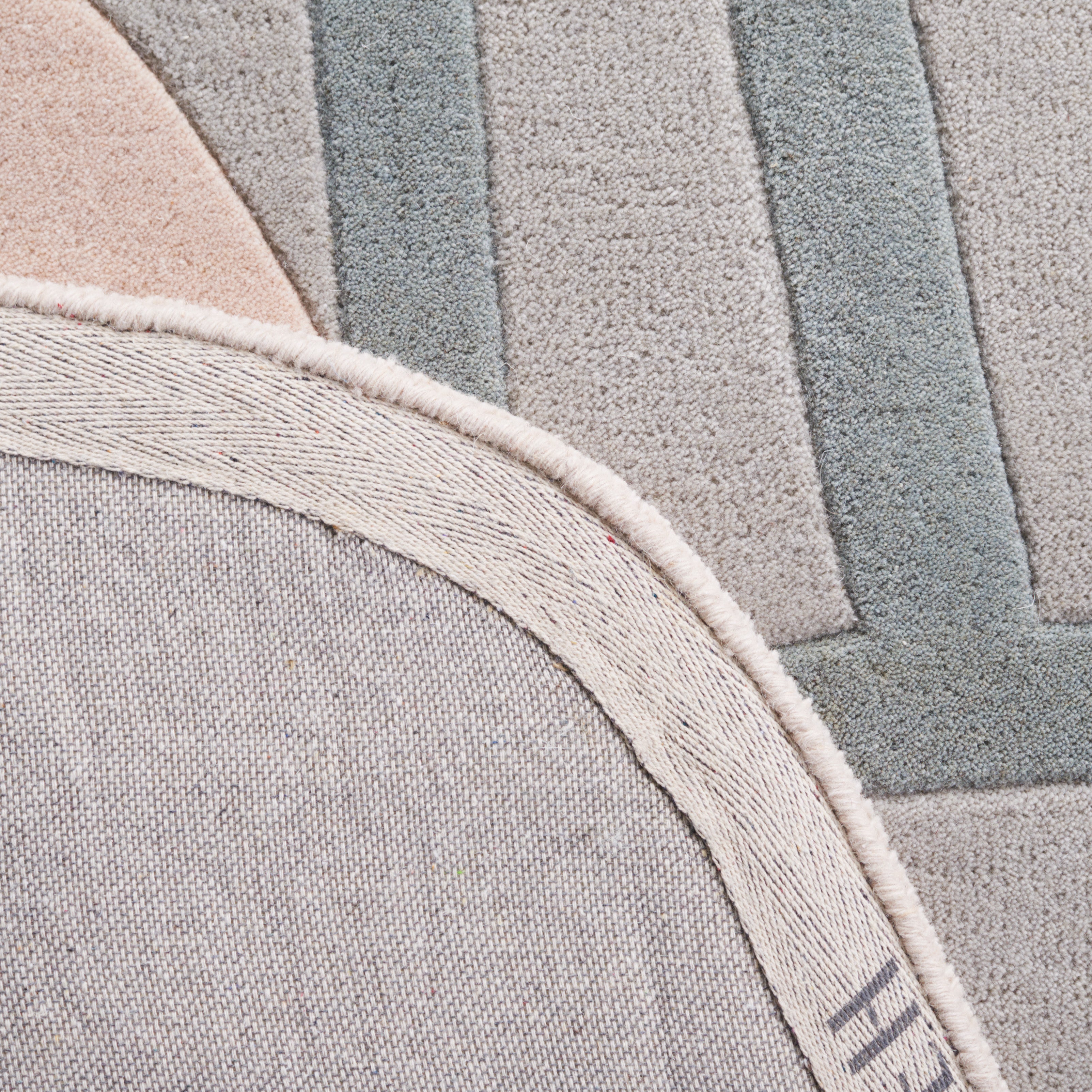 Safavieh Fifth Avenue 145 Rug, FTV145 - Ivory / Brown