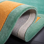 Safavieh Fifth Avenue 146 Rug, FTV146 - Green / Ivory