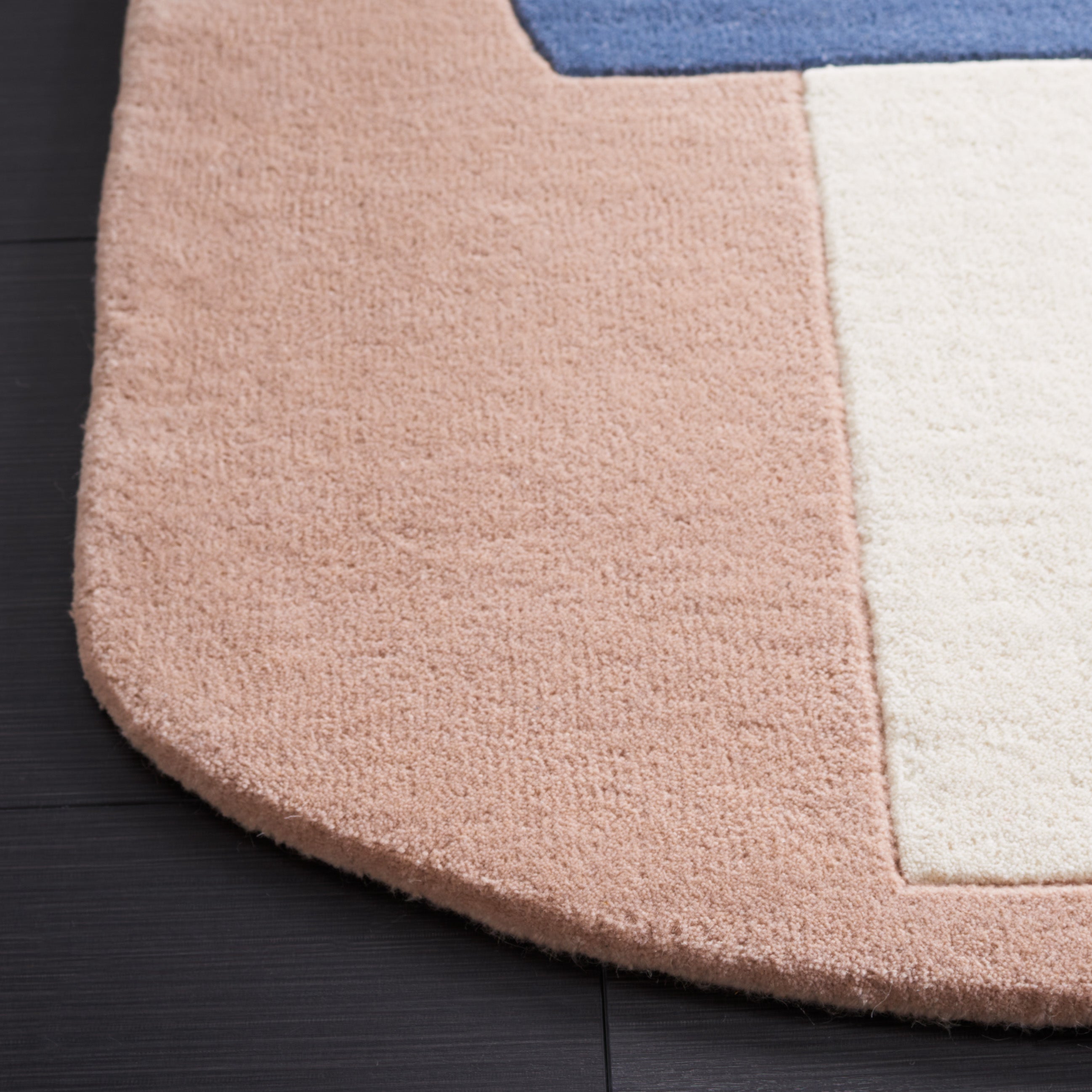 Safavieh Fifth Avenue 148 Rug, FTV148 - Beige / Blue