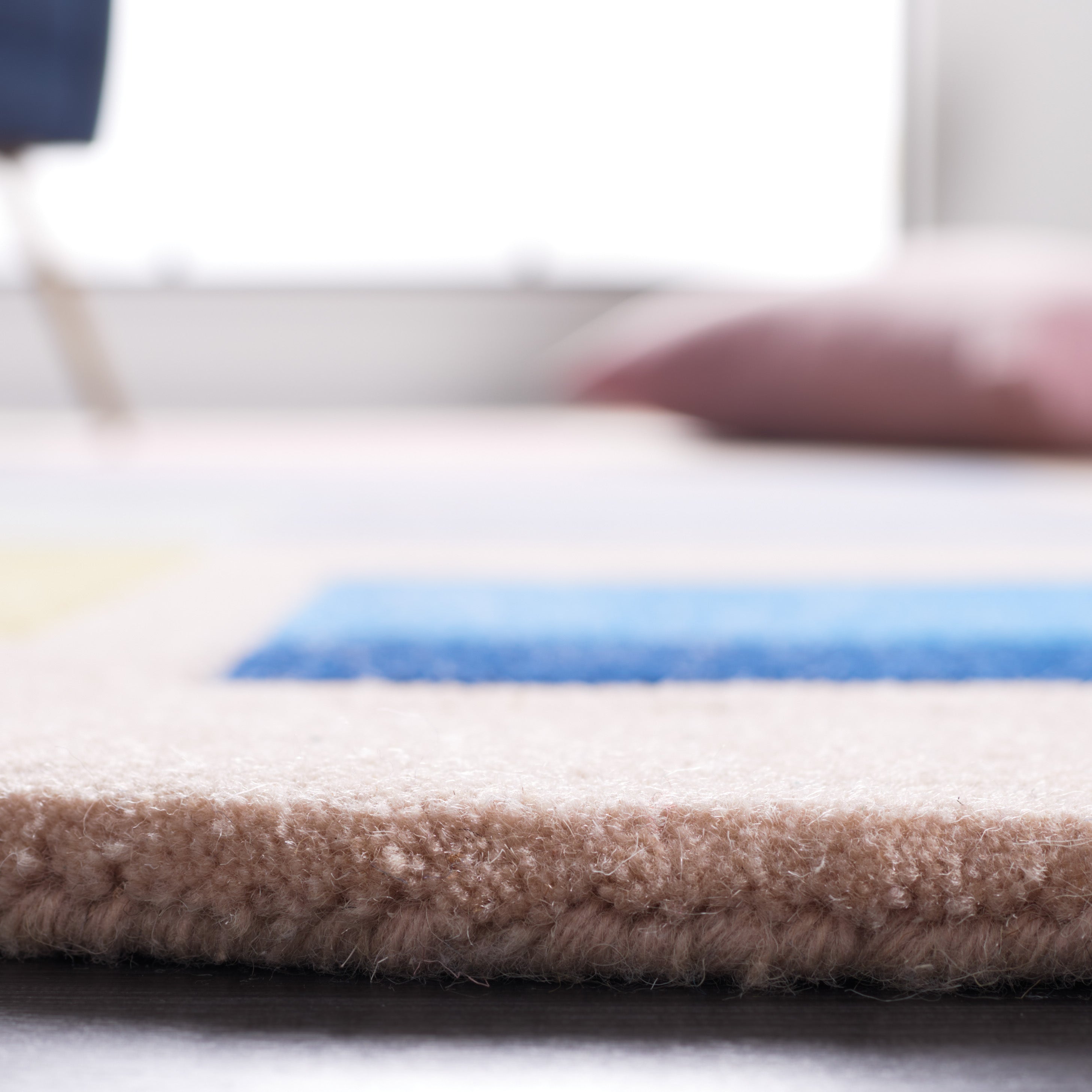 Safavieh Fifth Avenue 148 Rug, FTV148 - Beige / Blue