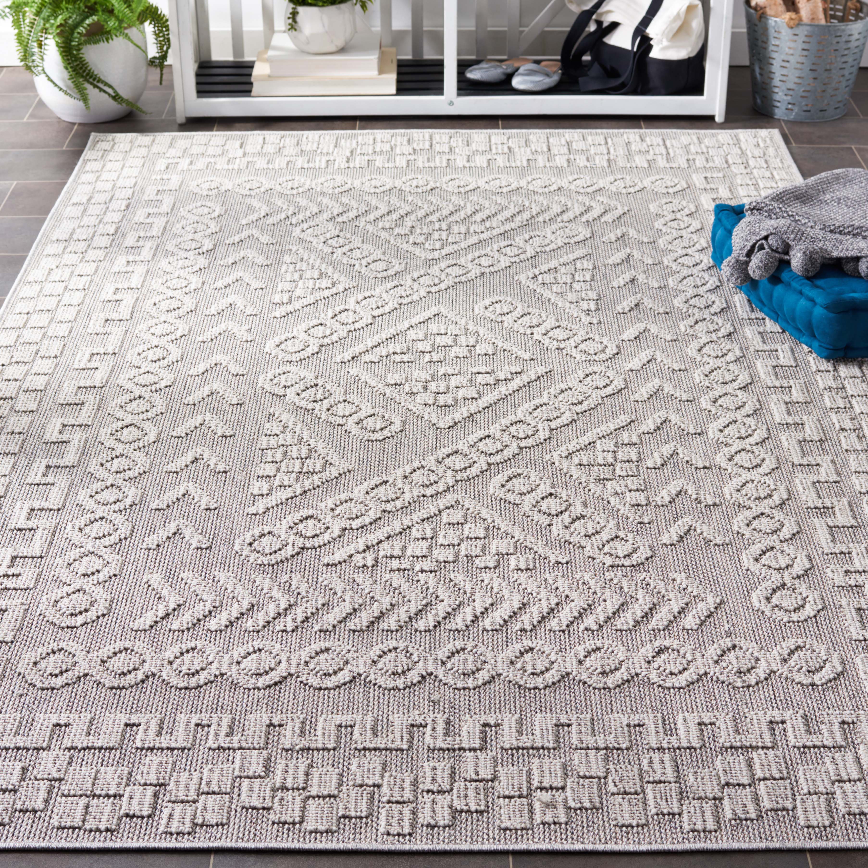 Safavieh Global 202 Rug, GLB202 - Grey / Ivory