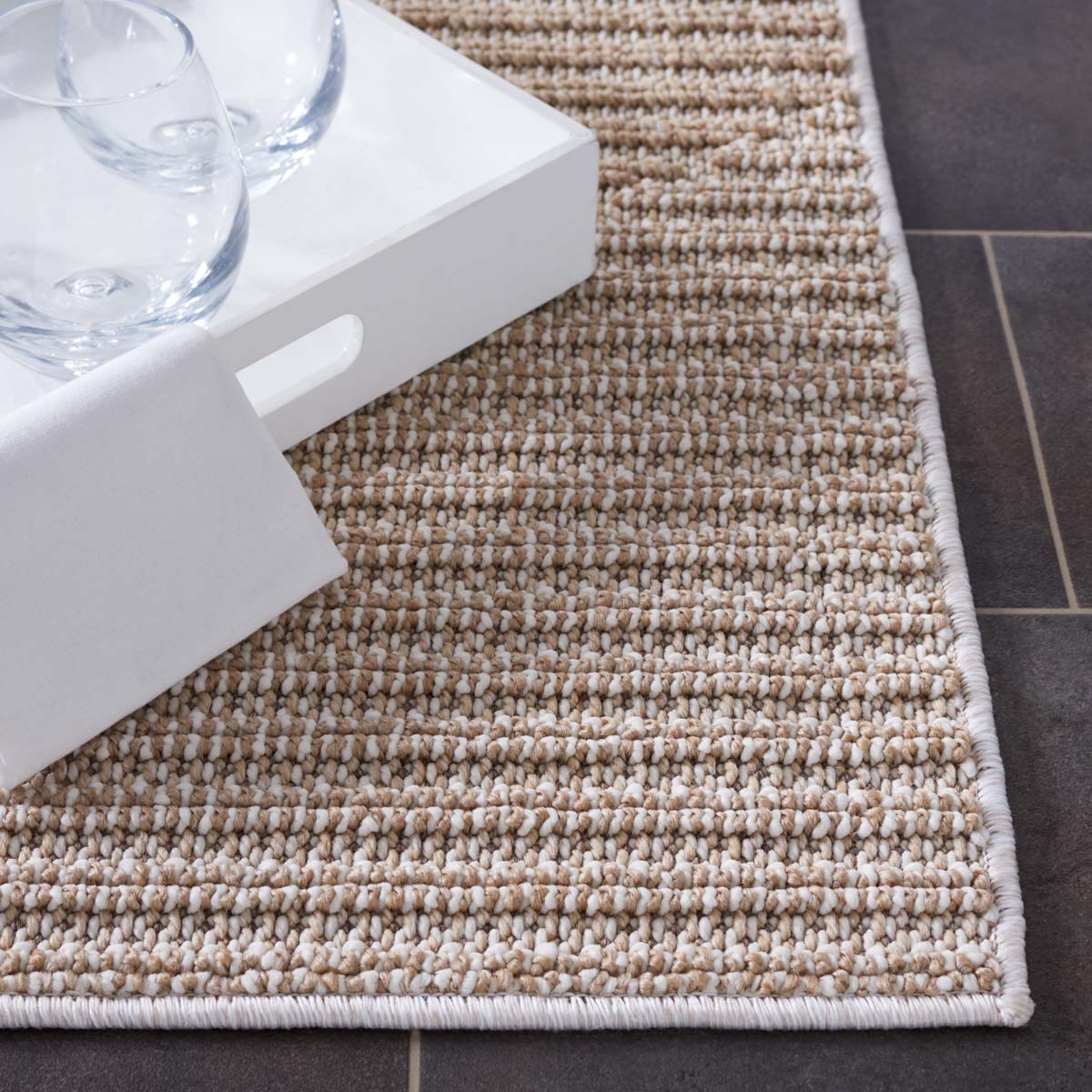 Safavieh Global 400 Rug, GLB400 - Beige / Ivory