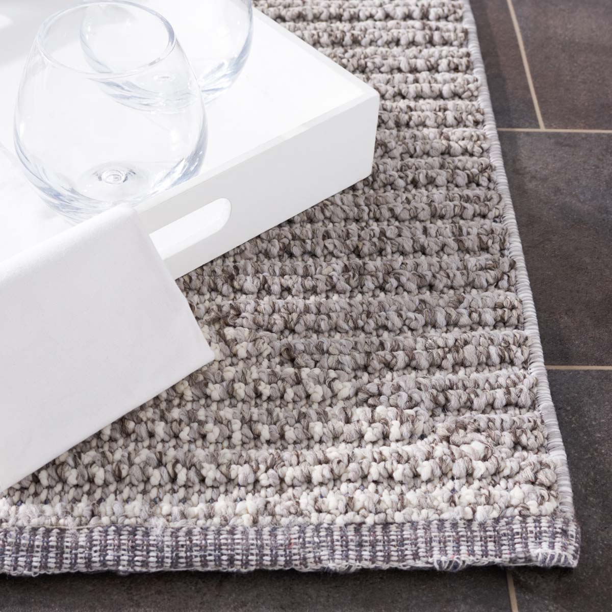 Safavieh Global 400 Rug, GLB400 - Light Grey / Grey