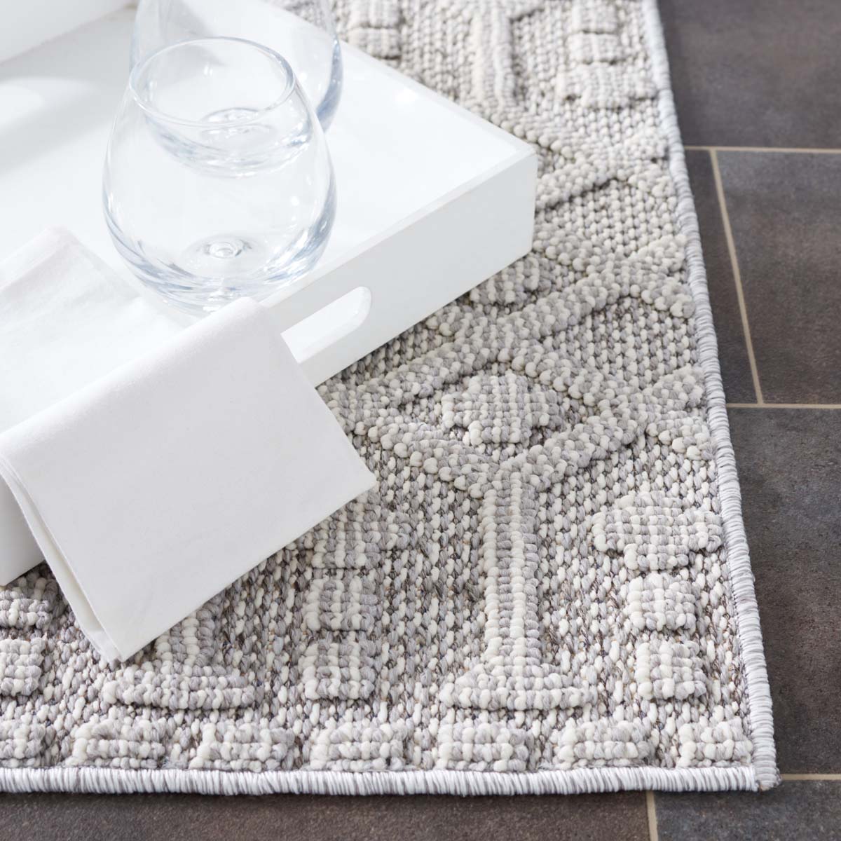 Safavieh Global 402 Rug, GLB402 - Grey / Ivory