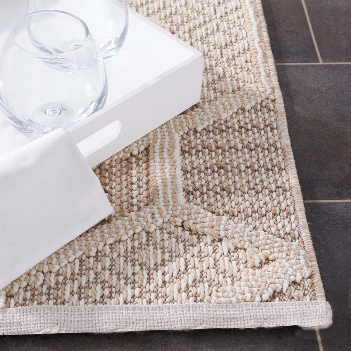 Safavieh Global 406 Rug, GLB406 - Beige / Ivory