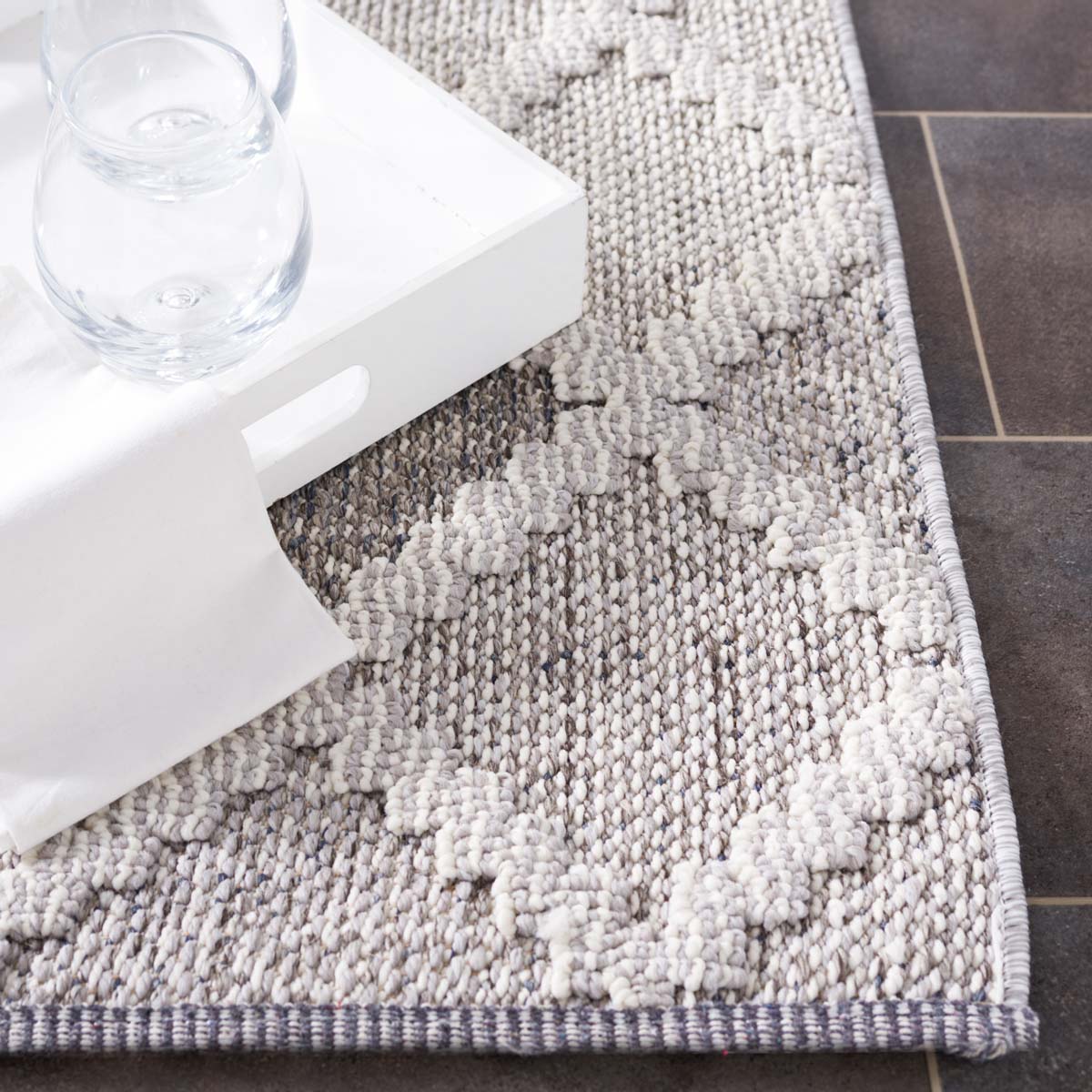 Safavieh Global 408 Rug, GLB408 - Grey / Ivory