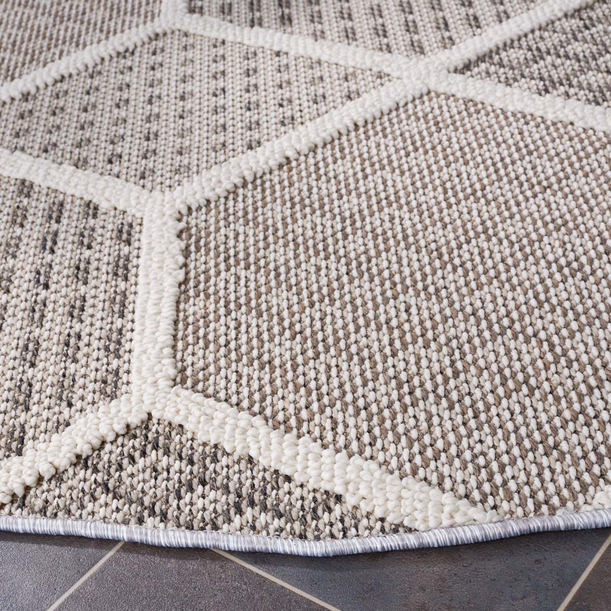 Safavieh Global 414 Rug, GLB414 - Grey / Ivory