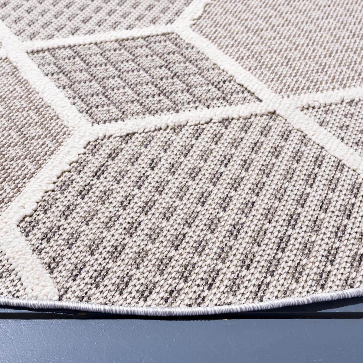 Safavieh Global 414 Rug, GLB414 - Grey / Ivory