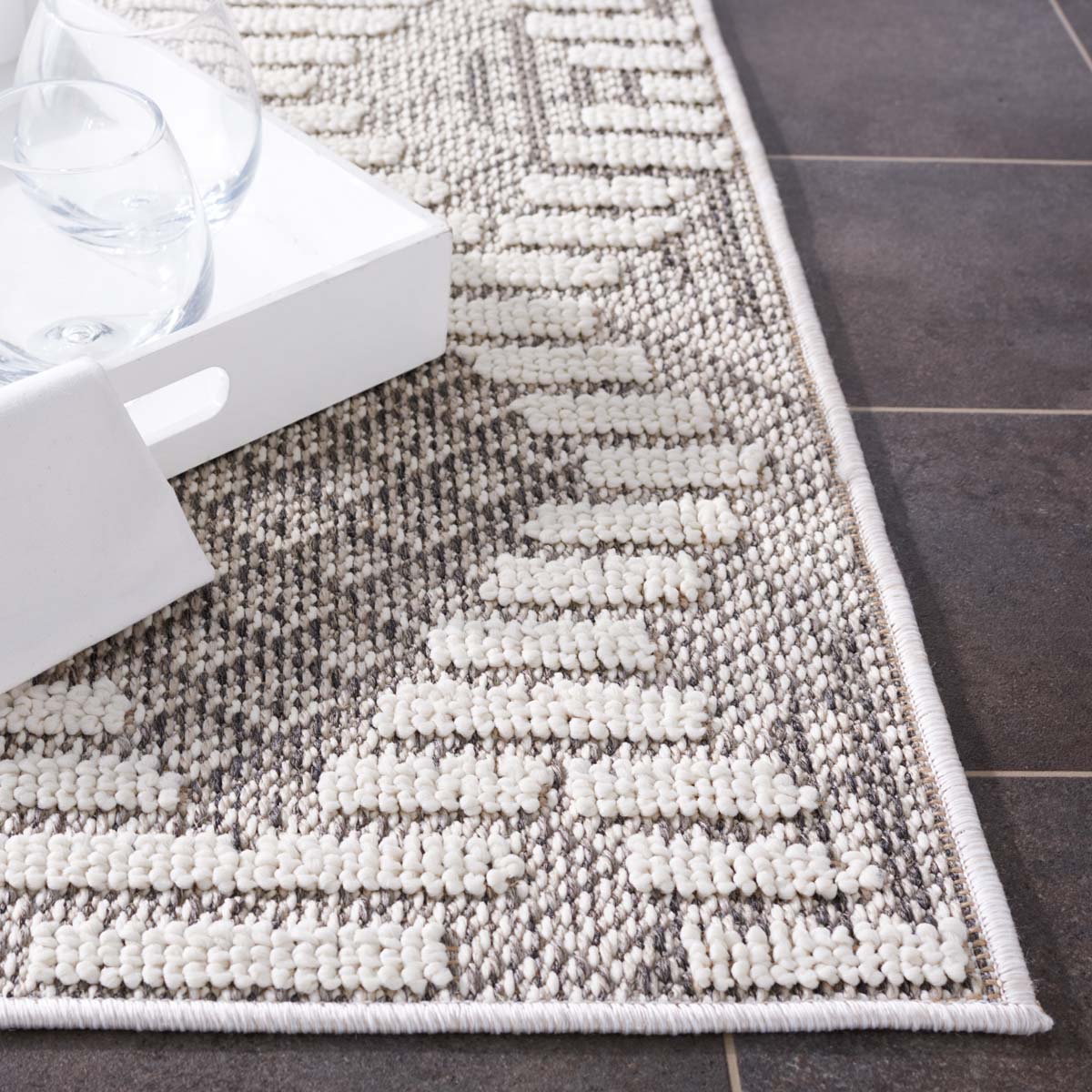 Safavieh Global 420 Rug, GLB420 - Grey / Ivory
