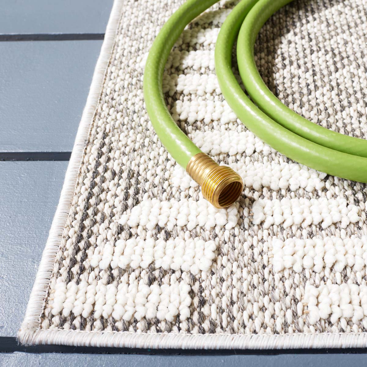 Safavieh Global 420 Rug, GLB420 - Grey / Ivory