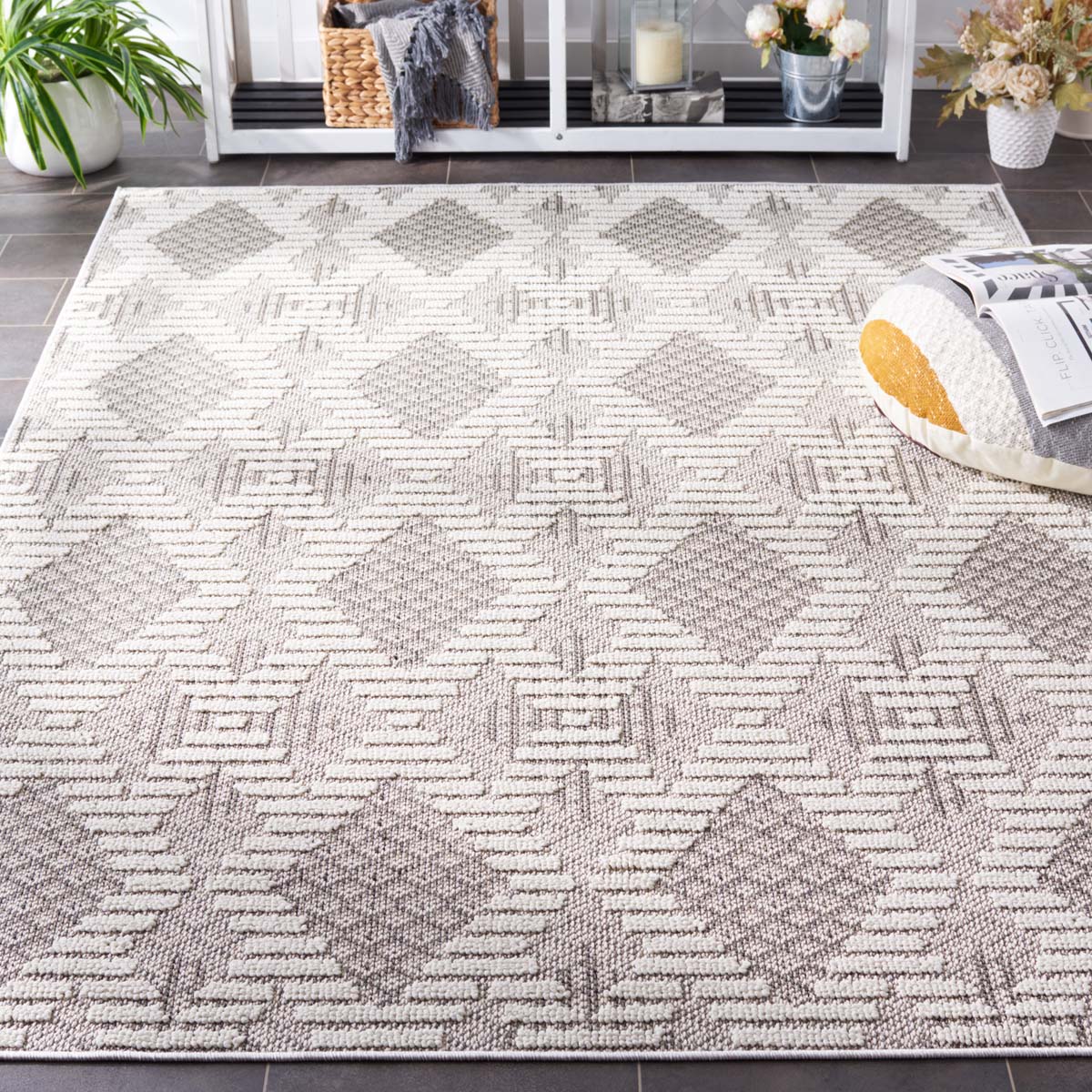 Safavieh Global 420 Rug, GLB420 - Grey / Ivory