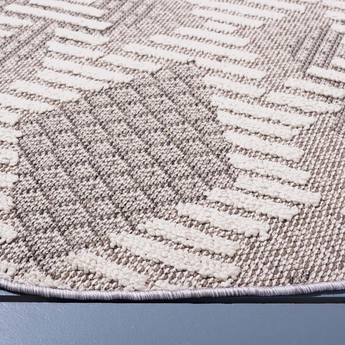 Safavieh Global 420 Rug, GLB420 - Grey / Ivory