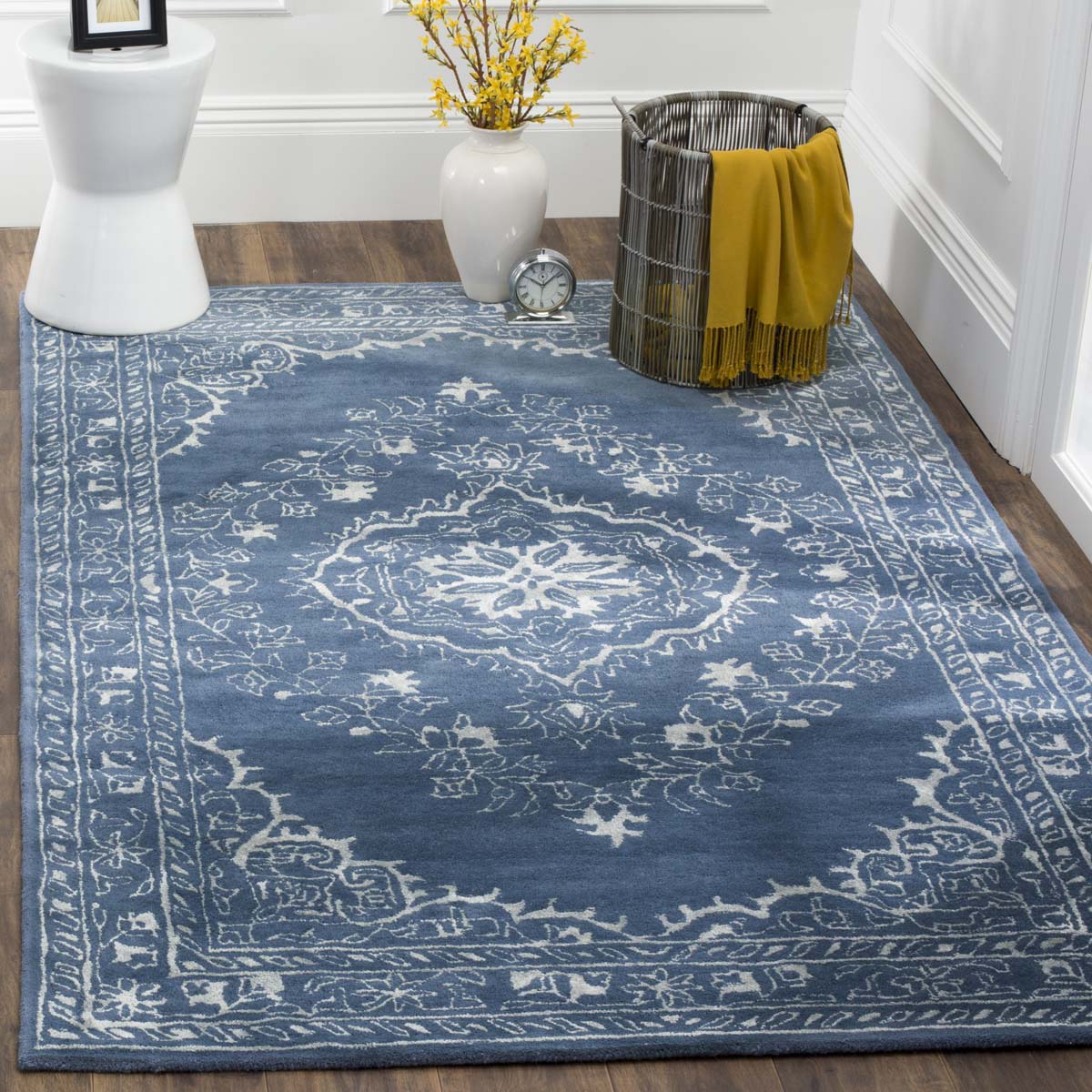 Safavieh Glamour 533 Rug, GLM533 - Blue