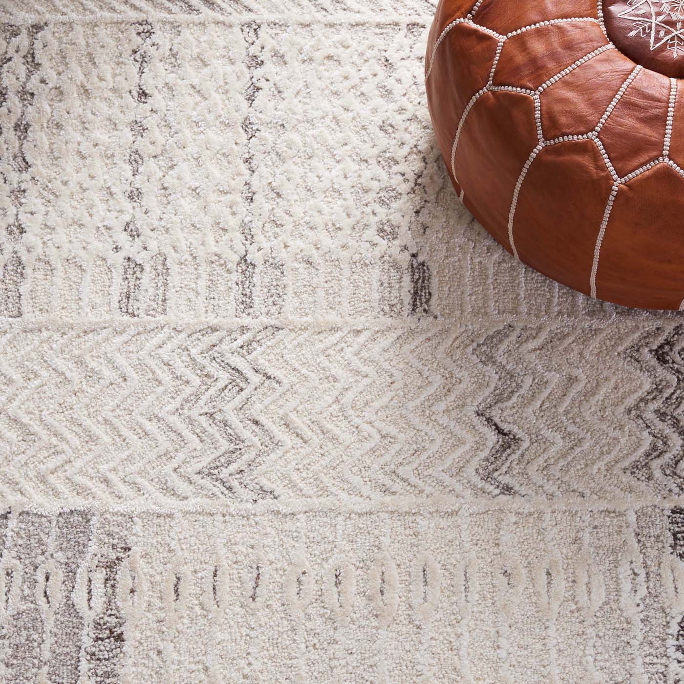 Safavieh Glamour 538 Rug, GLM538 - Natural / Ivory