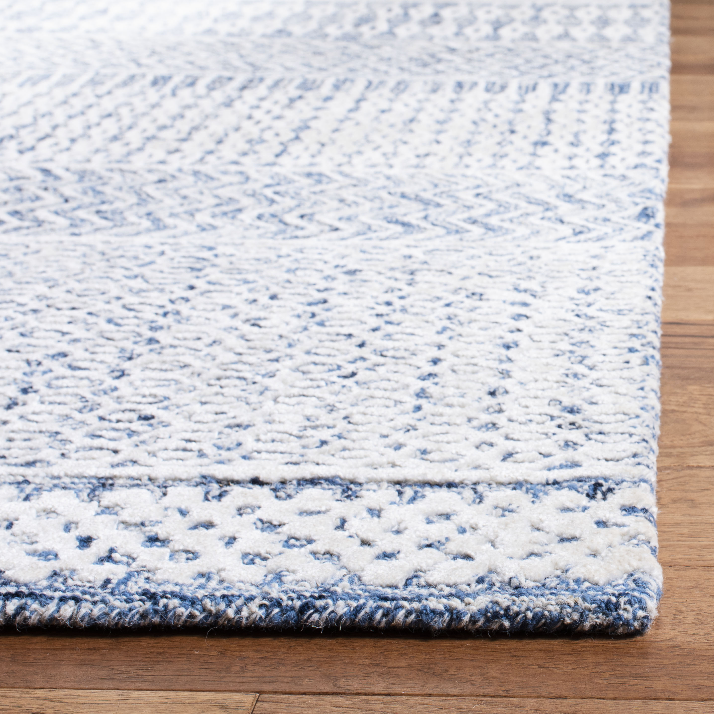 Safavieh Glamour 538 Rug, GLM538 - Navy / Ivory