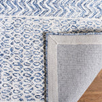 Safavieh Glamour 538 Rug, GLM538 - Navy / Ivory