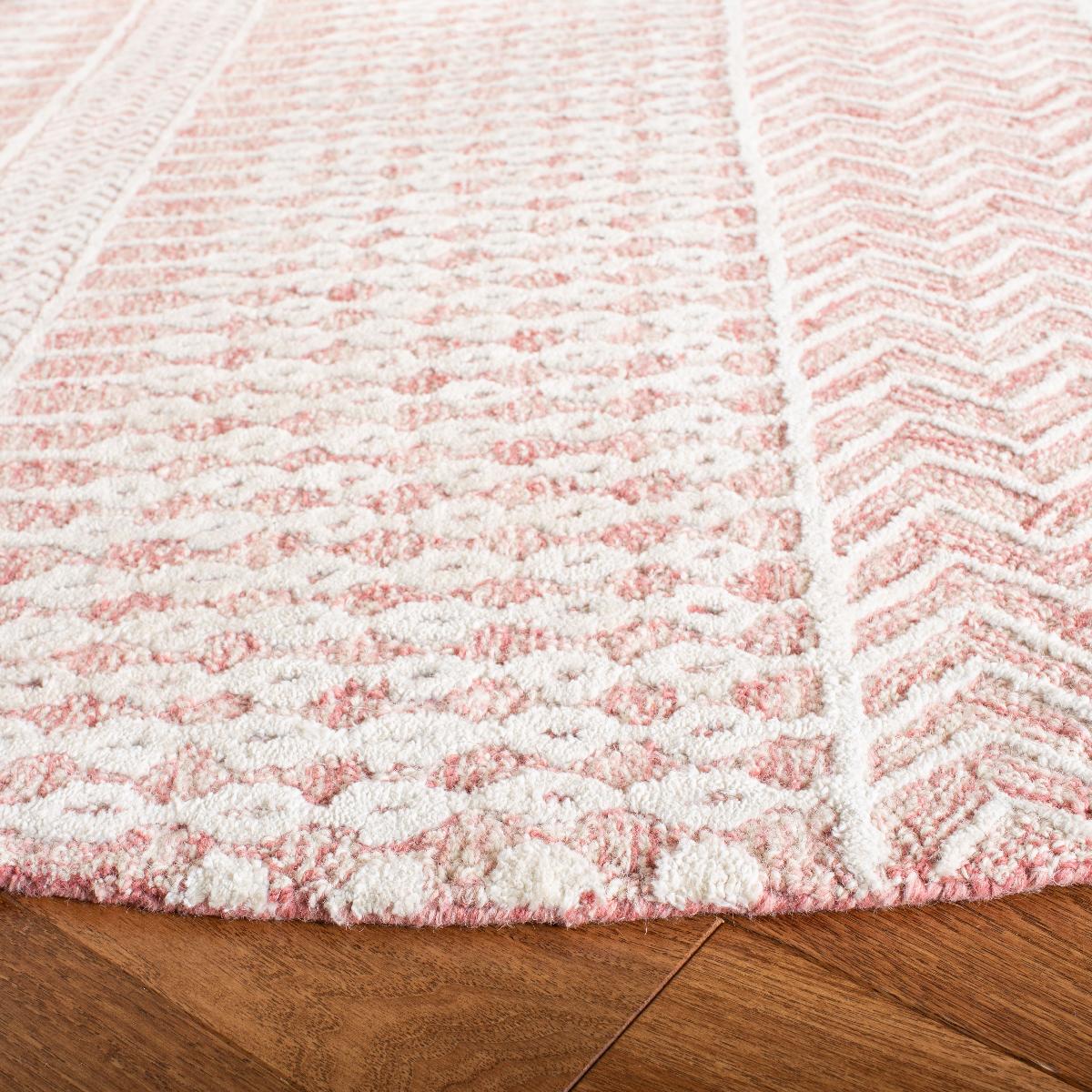 Safavieh Glamour 538 Rug, GLM538 - Light Pink / Ivory