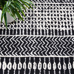 Safavieh Glamour 538 Rug, GLM538 - Black / Ivory