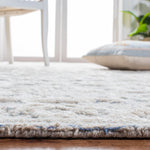 Safavieh Glamour 551 Rug, GLM551 - Blue / Ivory