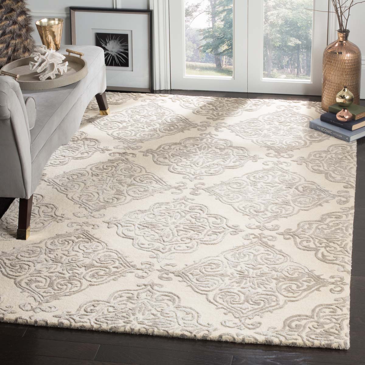Safavieh Glamour 568 Rug, GLM568 - Ivory / Silver