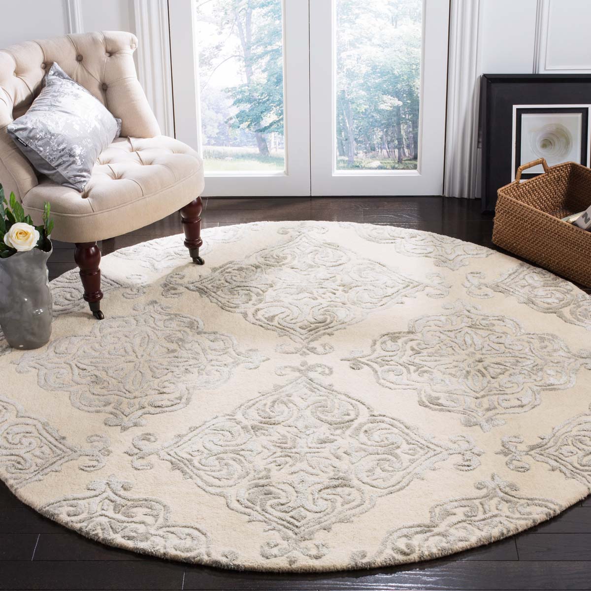 Safavieh Glamour 568 Rug, GLM568 - Ivory / Silver