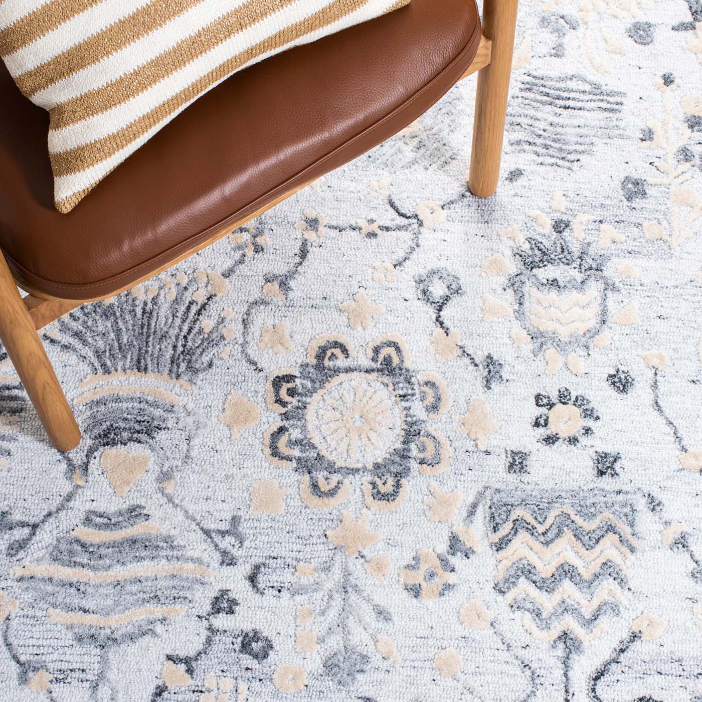 Safavieh Glamour 569 Rug, GLM569 - Ivory / Grey