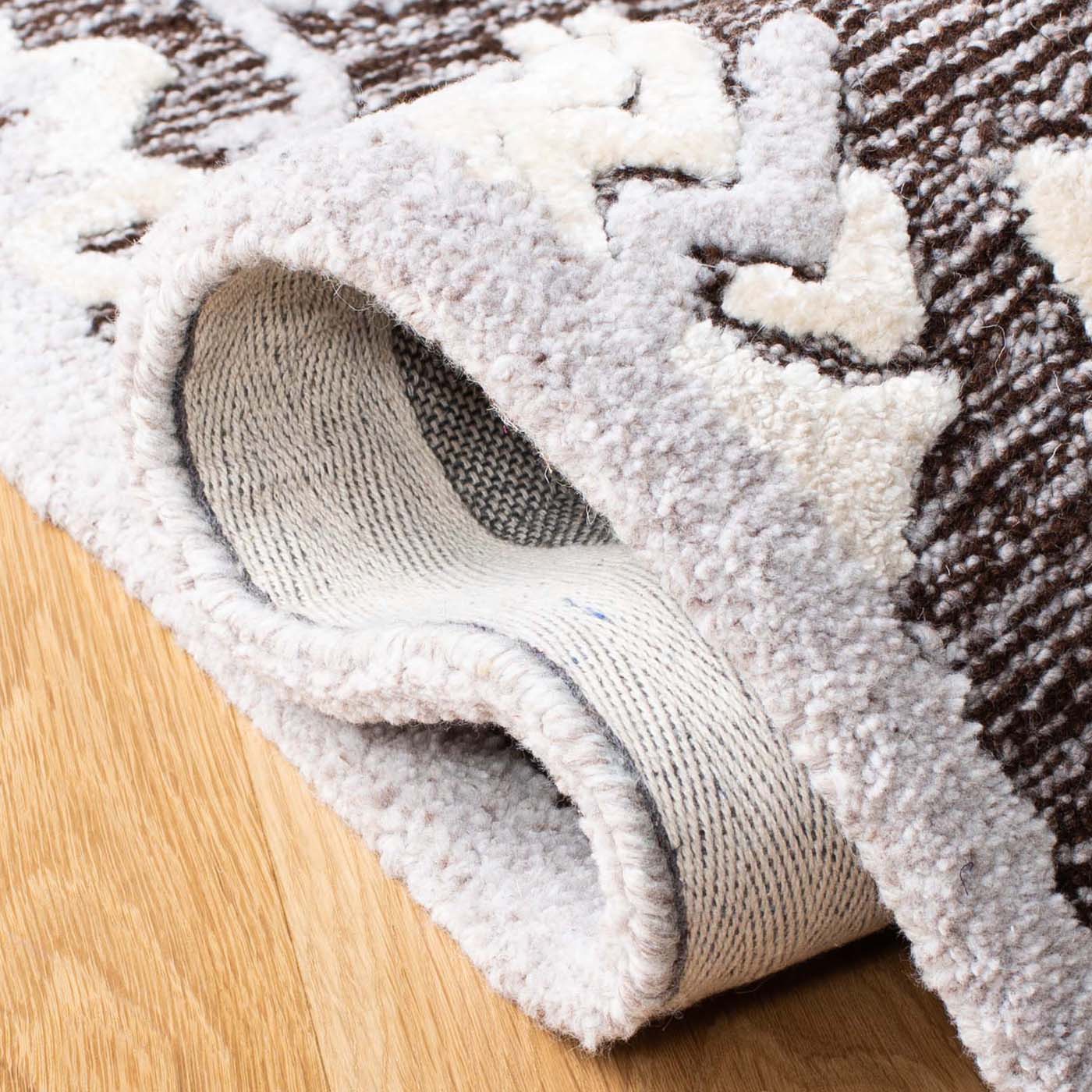 Safavieh Glamour 569 Rug, GLM569 - Dark Brown / Ivory