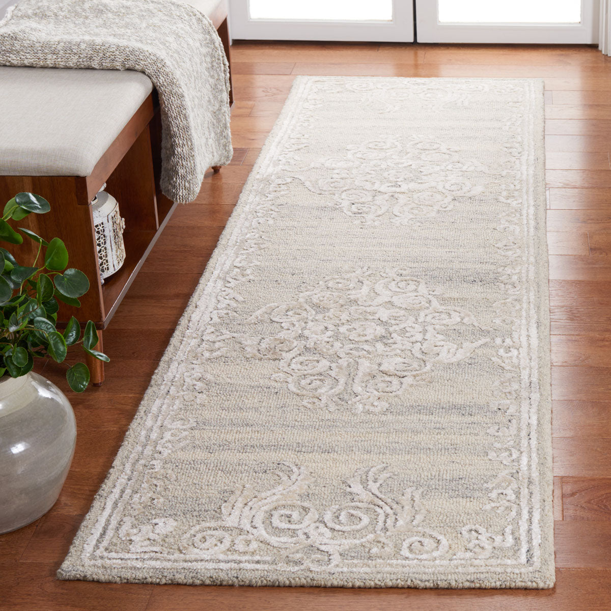 Safavieh Glamour 604 Rug, GLM604 - Silver / Ivory