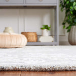 Safavieh Glamour 604 Rug, GLM604 - Silver / Ivory
