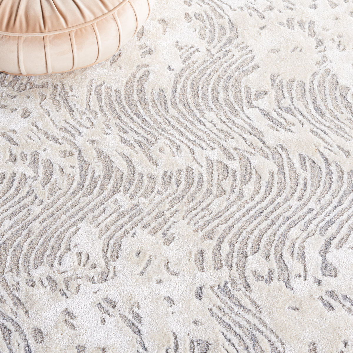 Safavieh Glamour 605 Rug, GLM605 - Light Grey / Ivory