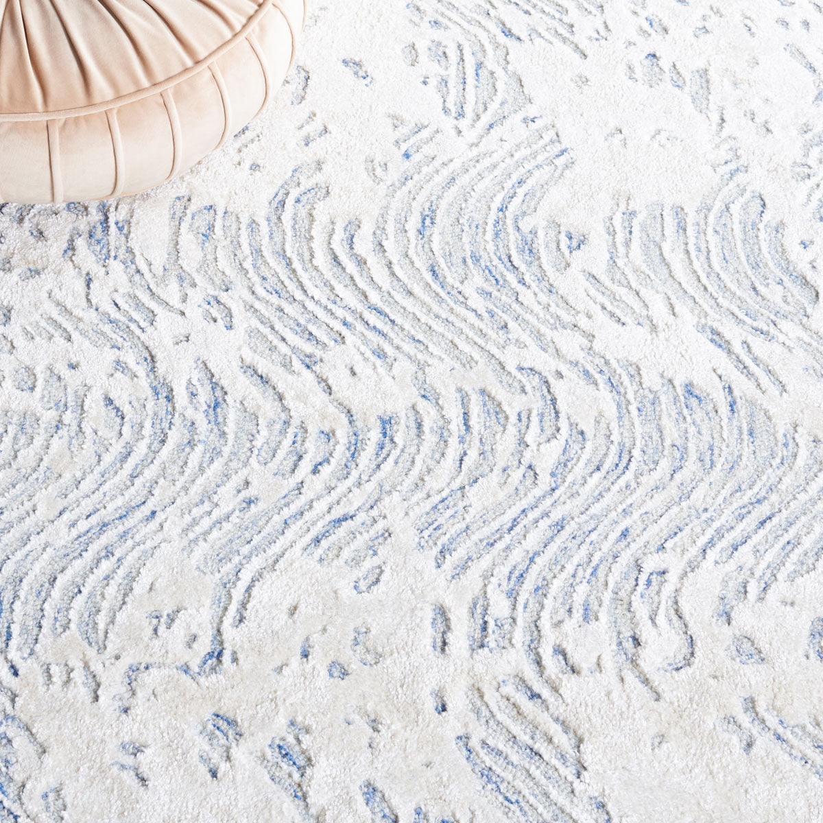 Safavieh Glamour 605 Rug, GLM605 - Blue / Ivory