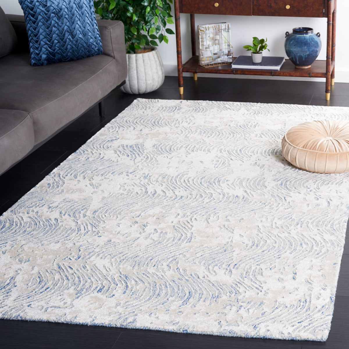 Safavieh Glamour 605 Rug, GLM605 - Blue / Ivory