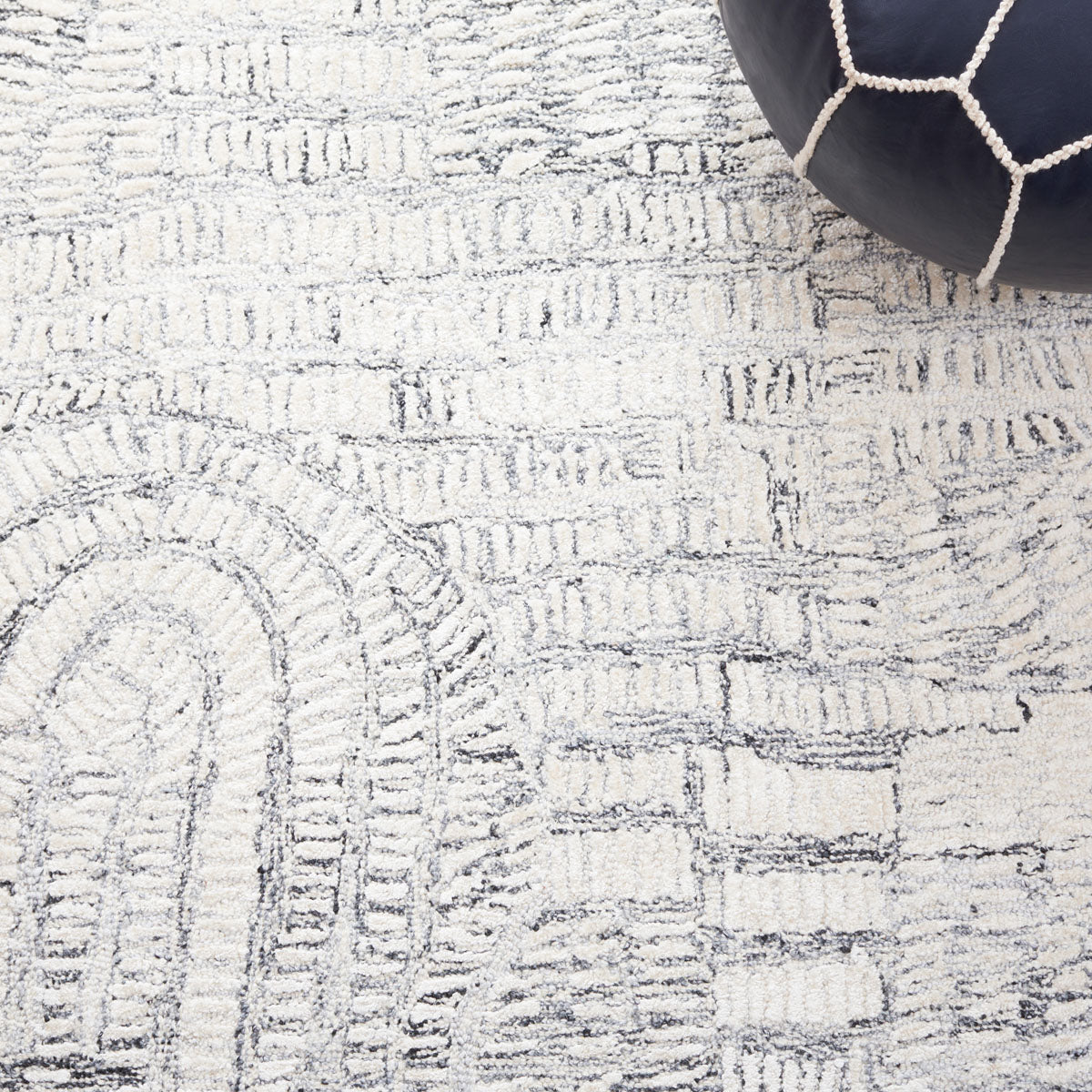 Safavieh Glamour 606 Rug, GLM606 - Grey / Ivory