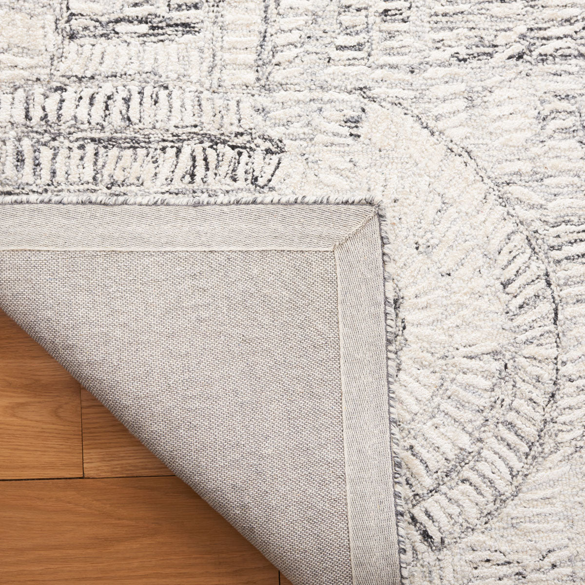 Safavieh Glamour 606 Rug, GLM606 - Grey / Ivory