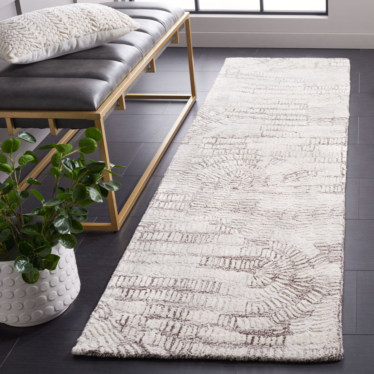 Safavieh Glamour 606 Rug, GLM606 - Brown / Ivory