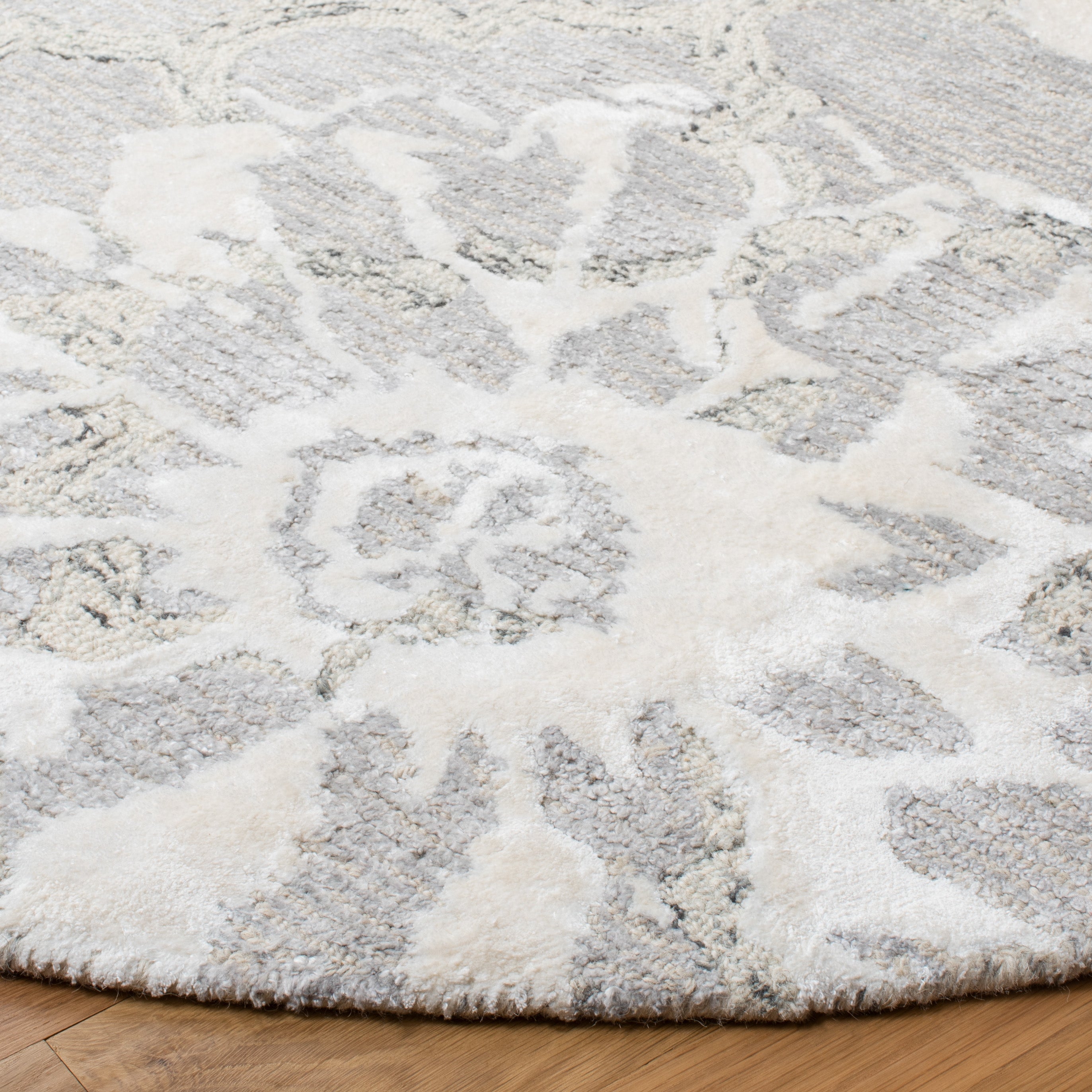 Safavieh Glamour 662 Rug, GLM662 - Silver / Ivory