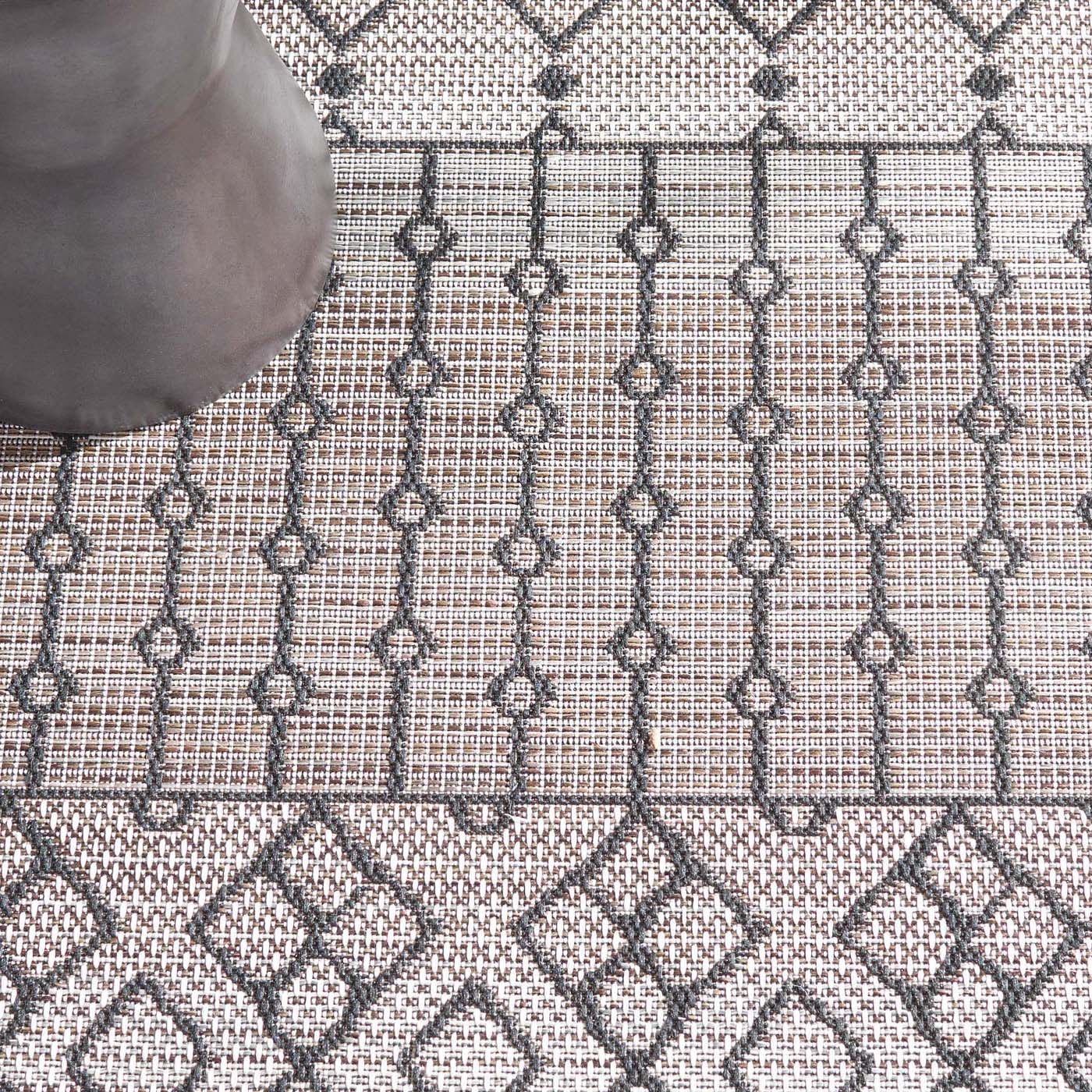 Safavieh Havana 301 Rug, HAV301 - Light Brown / Black