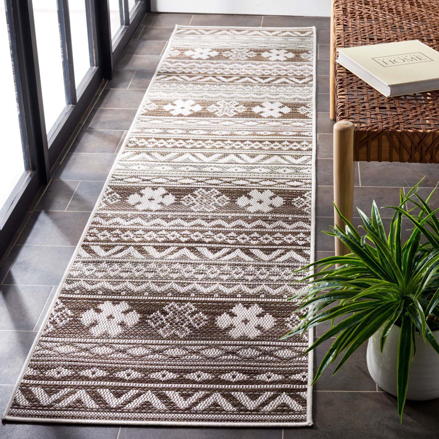 Safavieh Havana 331 Rug, HAV331 - Light Brown / Ivory