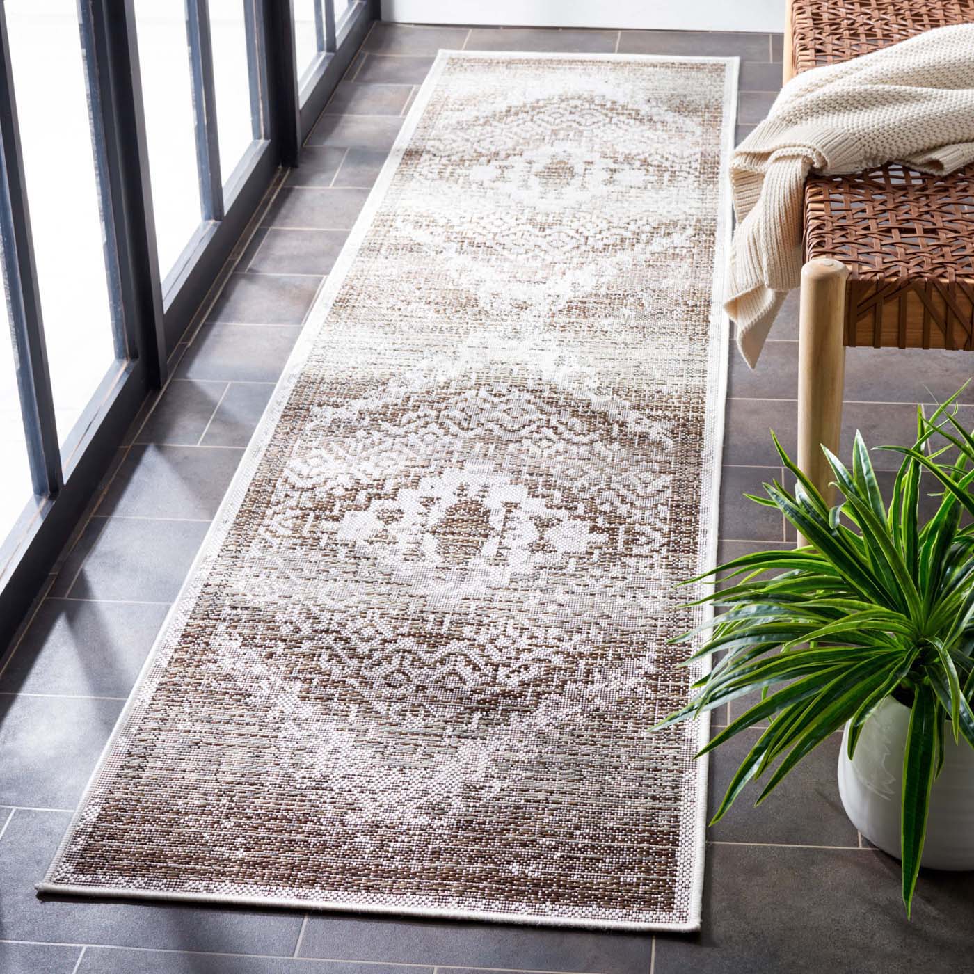 Safavieh Havana 340 Rug, HAV340 - Light Brown / Ivory