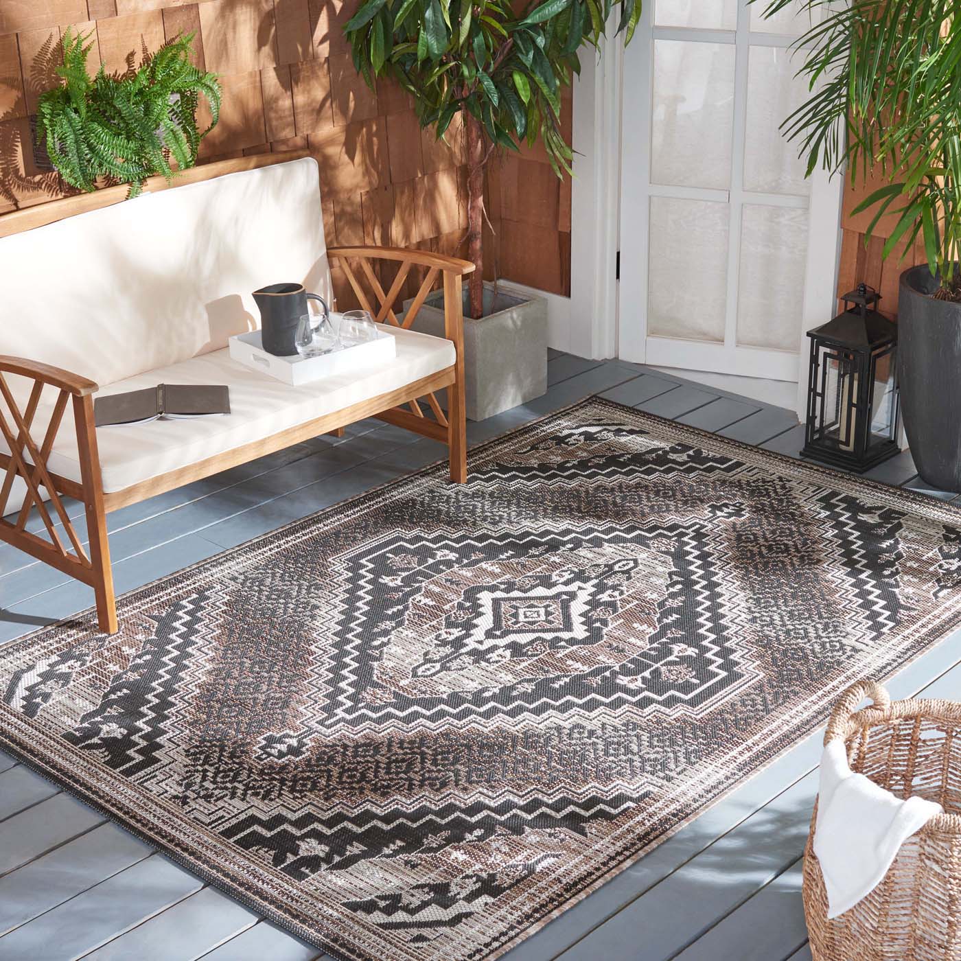 Safavieh Havana 341 Rug, HAV341 - Light Brown / Black