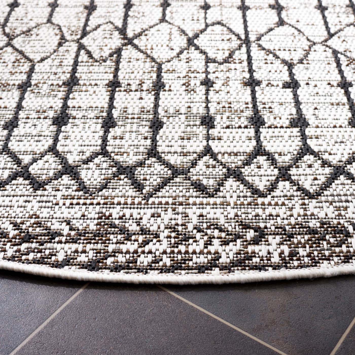 Safavieh Havana 370 Rug, HAV370 - Light Brown / Black